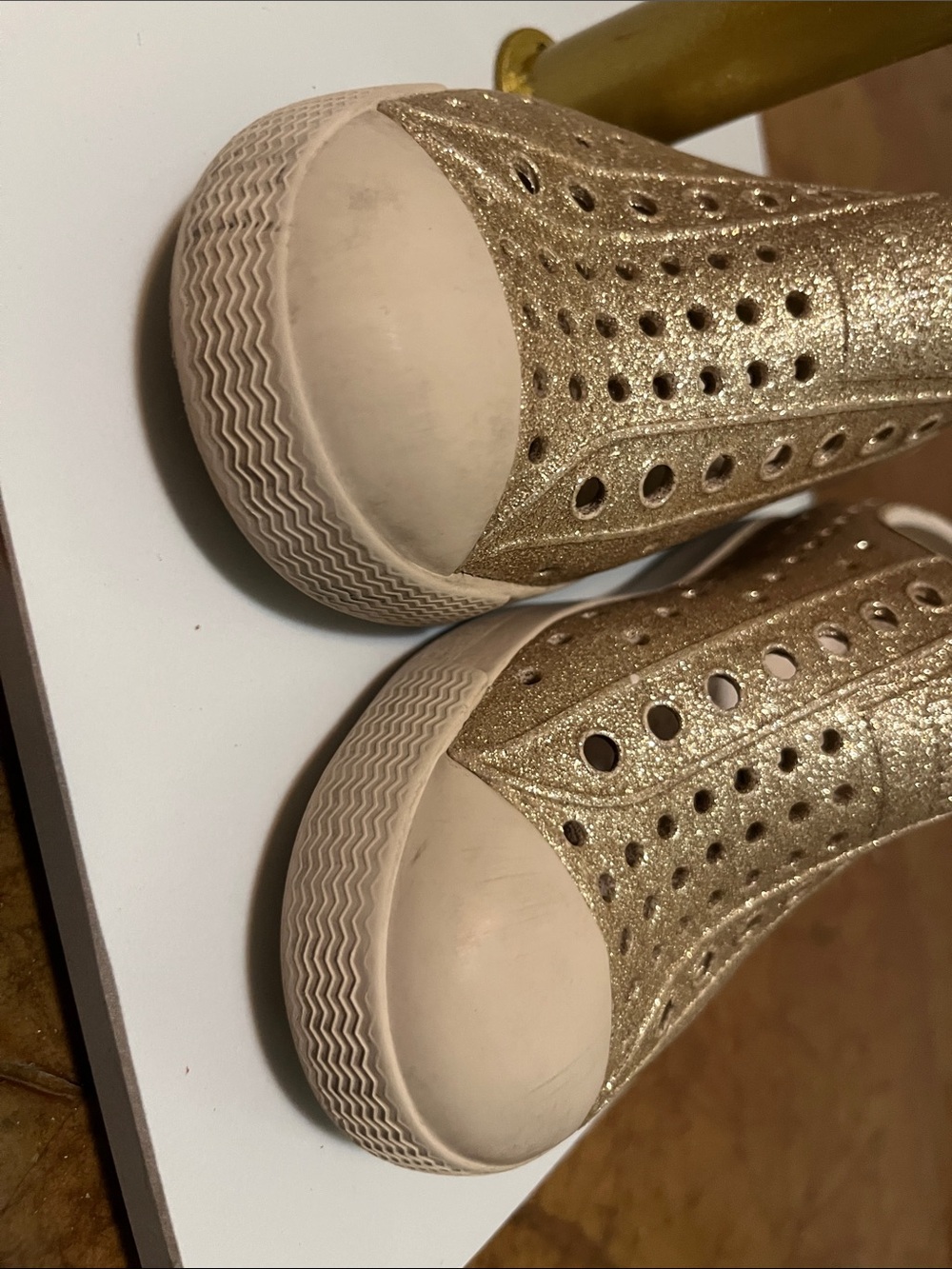 Native Kids Sneakers Sz 11 - Picture 4 of 9